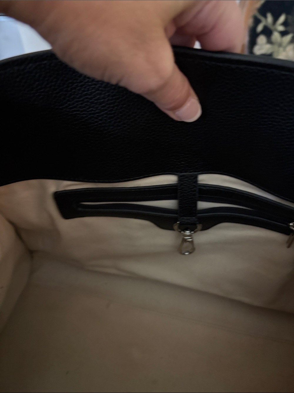 Margaux style quite luxury classic black leather big hand/ shoulder bag. - Picture 8 of 10